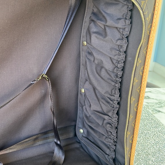 Louis Vuitton Suitcase - Picture 9 of 11